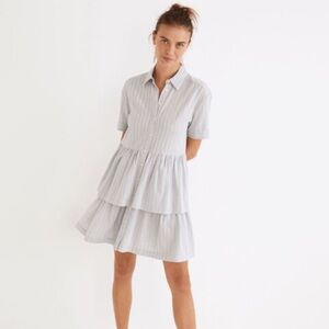 Madewell Tiered Resort Shirtdress in Stripe
Size Medium